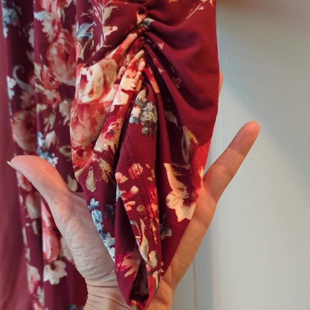 Floral Two In One Blouse - Picture 5 of 10